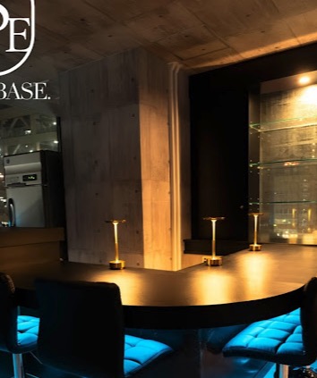 ZEROBASE【アミューズメントバー】