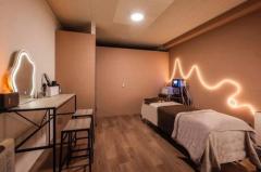 小顔×骨盤矯正×毛穴専門 CALM ALIGN